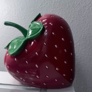 Strawberry heart Shaped Ceramic Decor